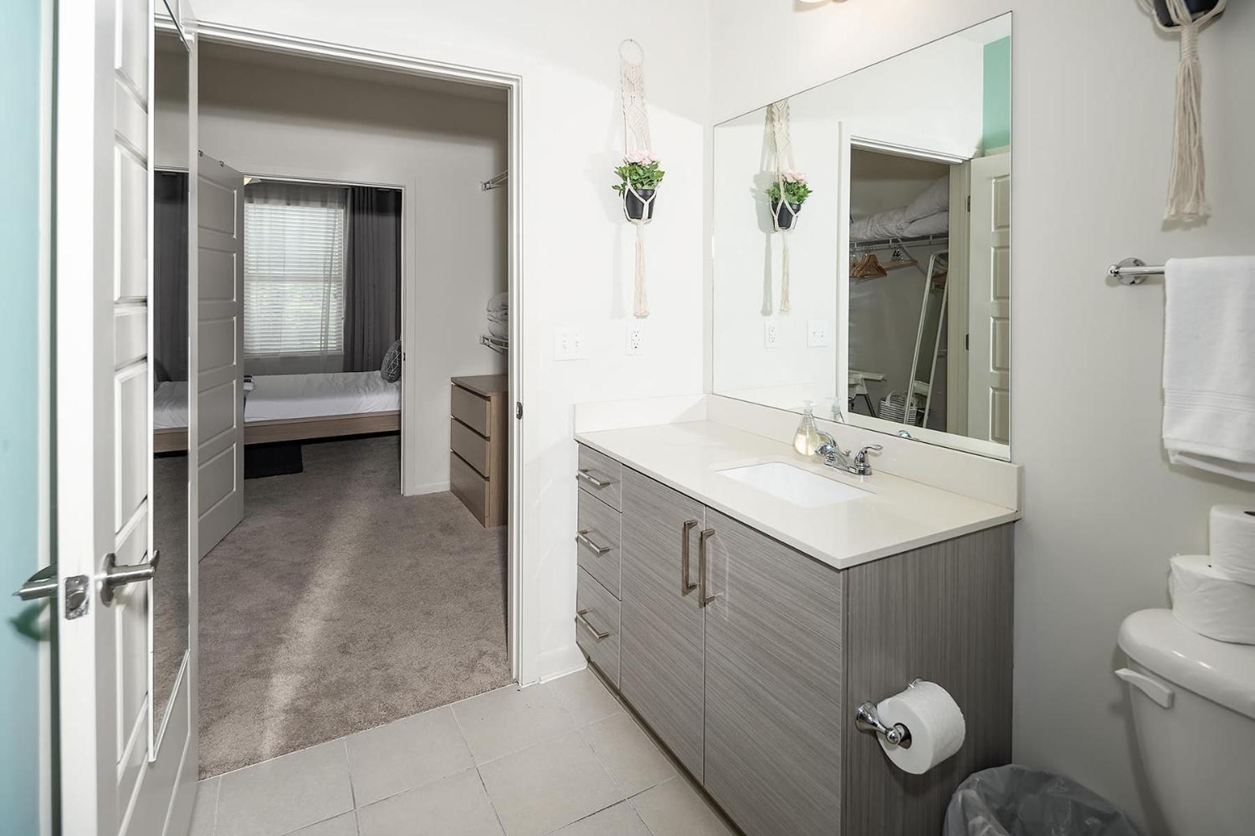 Uptown 4Th Ward Luxury Apt Year-Round Pool Charlotte Luaran gambar