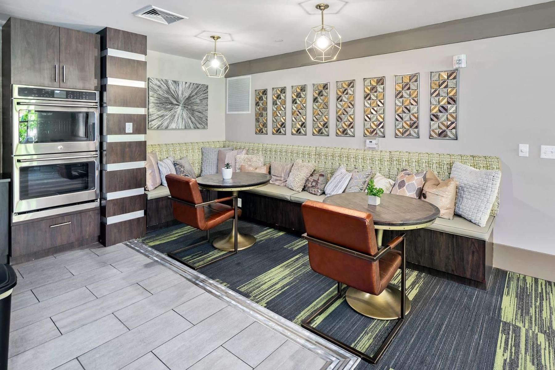 Uptown 4Th Ward Luxury Apt Year-Round Pool Charlotte Luaran gambar